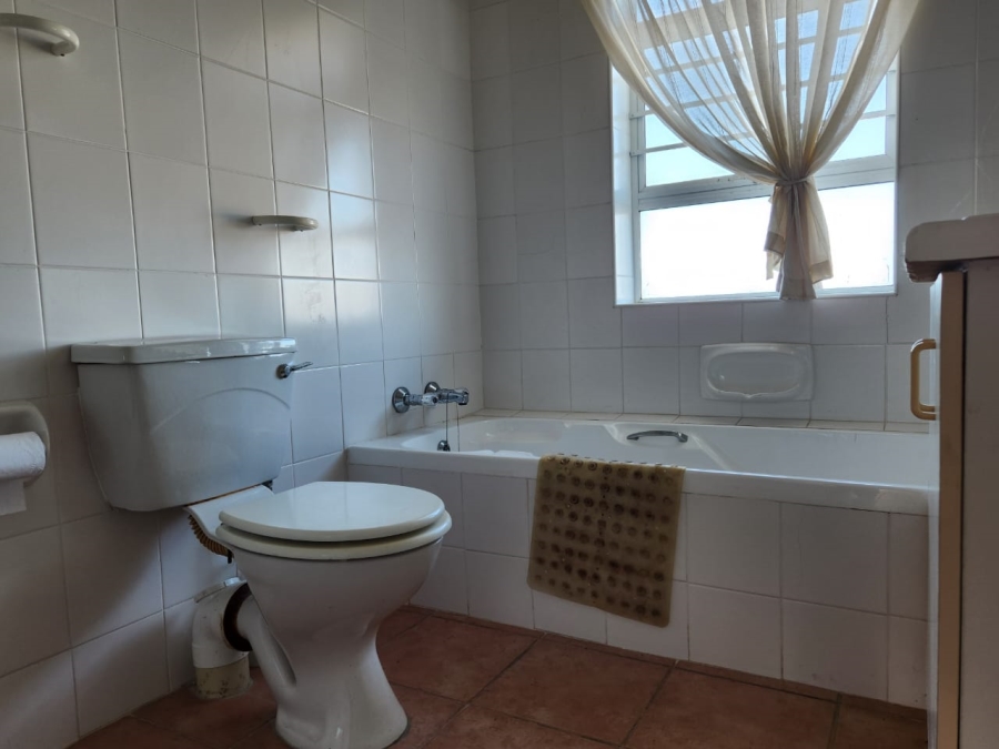 5 Bedroom Property for Sale in Jongensfontein Western Cape